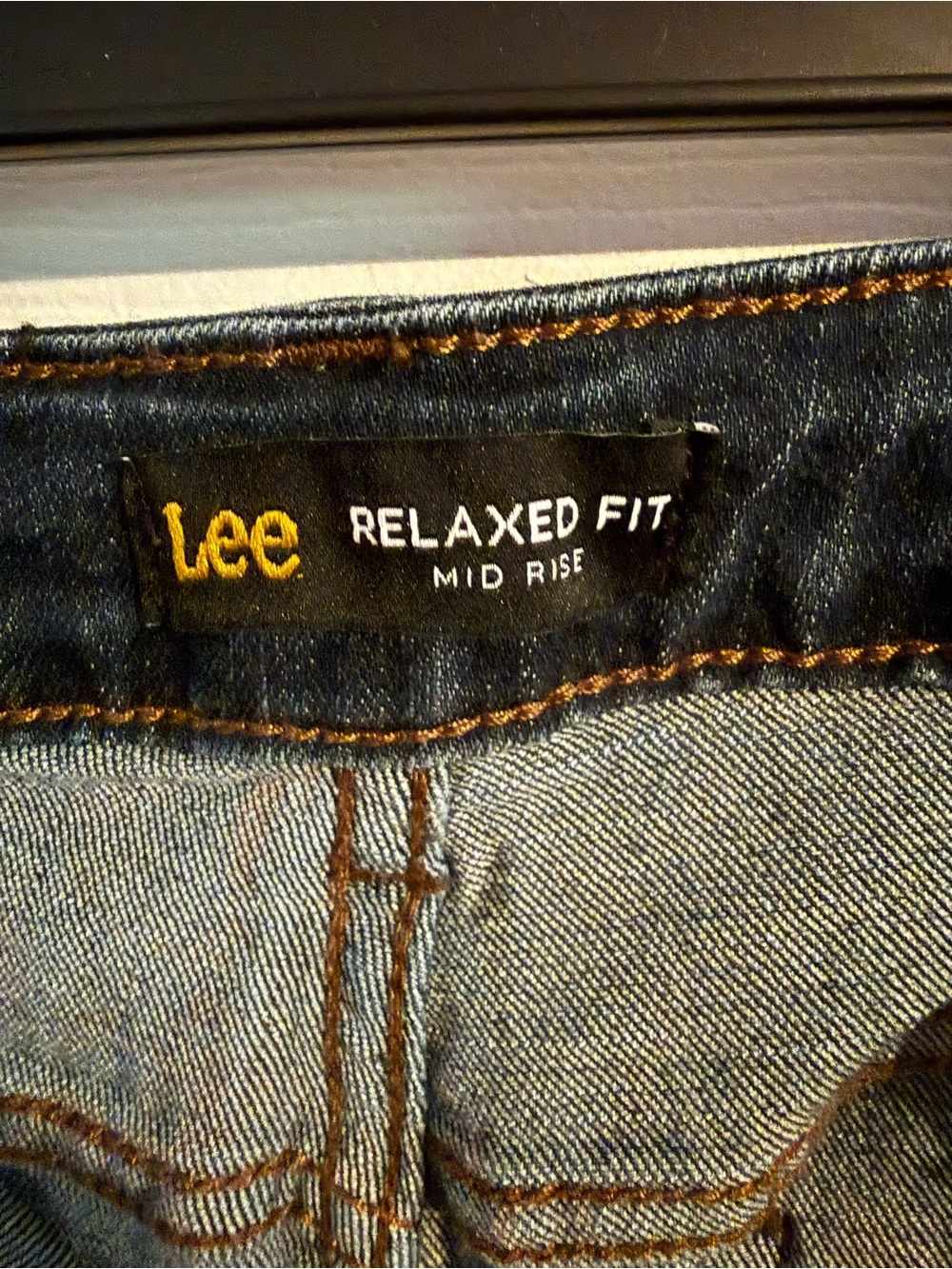 Lee Women's Dark Indigo Cropped (Capris) Stretch Jeans - Picture 3 of 4